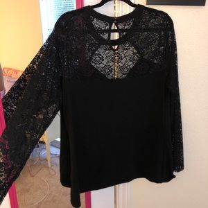 Torrid size 3 black lace cut out top NWOT